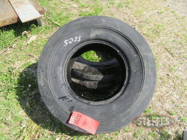 (2) 11L-15 tires, (3) rib, _1.JPG